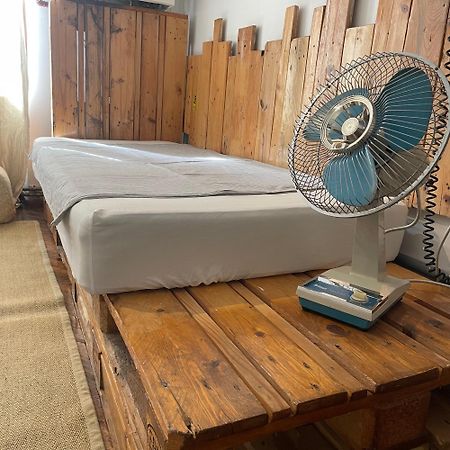 Victoria Poshtel Bucharest Hostel ภายนอก รูปภาพ