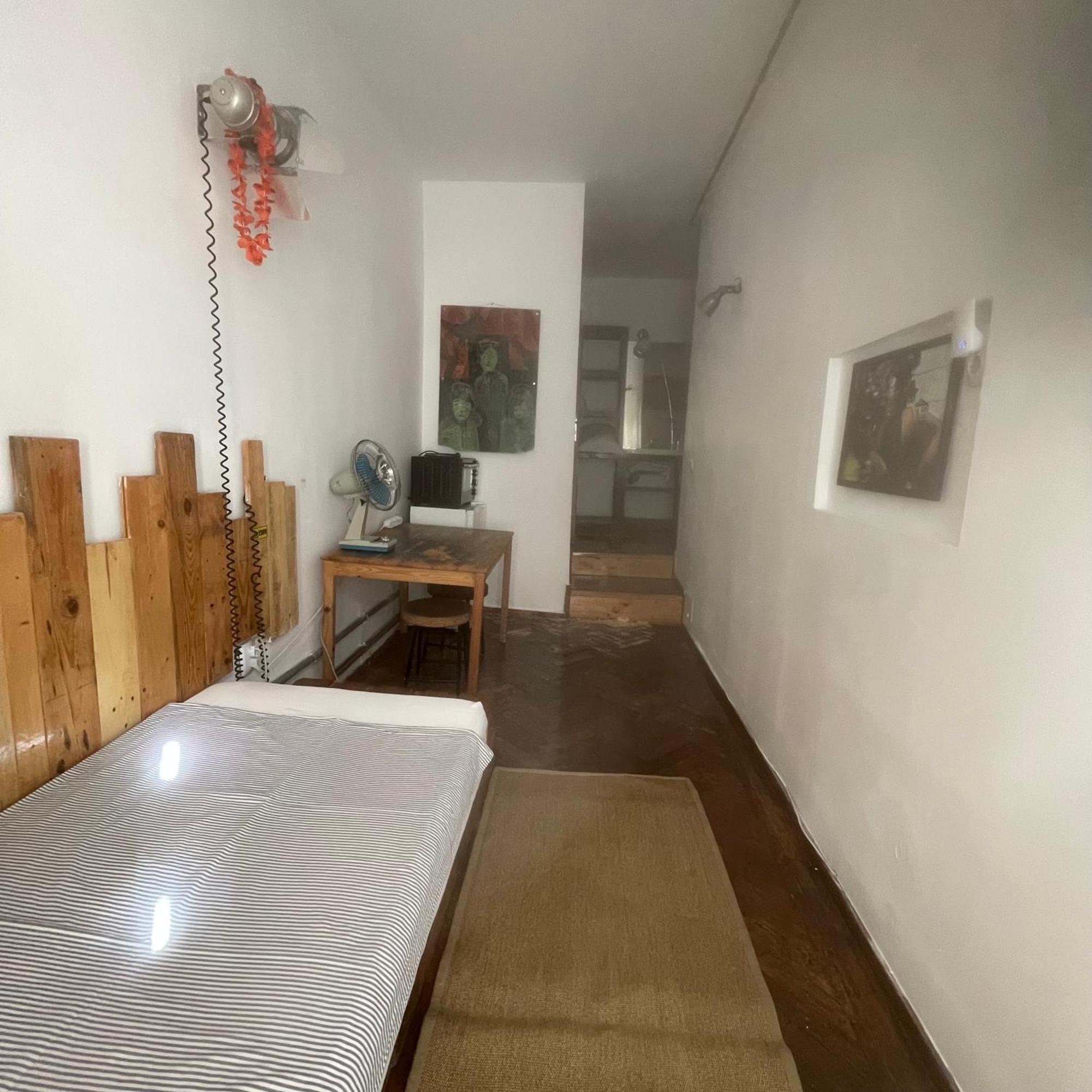 Victoria Poshtel Bucharest Hostel ภายนอก รูปภาพ