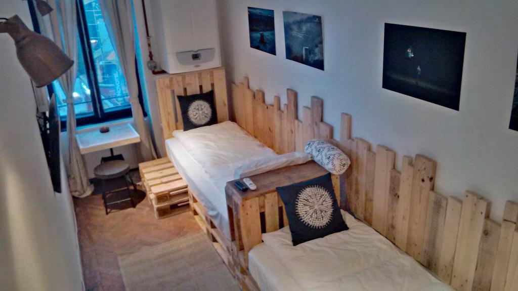Victoria Poshtel Bucharest Hostel ภายนอก รูปภาพ
