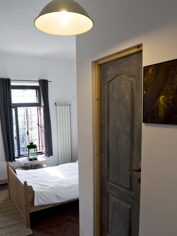 Victoria Poshtel Bucharest Hostel ภายนอก รูปภาพ