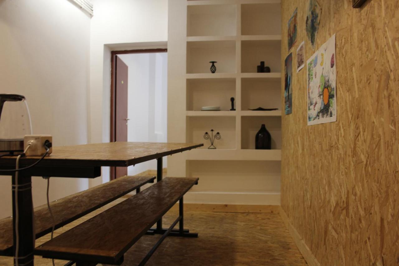 Victoria Poshtel Bucharest Hostel ภายนอก รูปภาพ