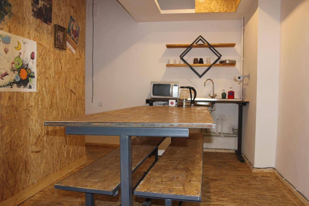 Victoria Poshtel Bucharest Hostel ภายนอก รูปภาพ