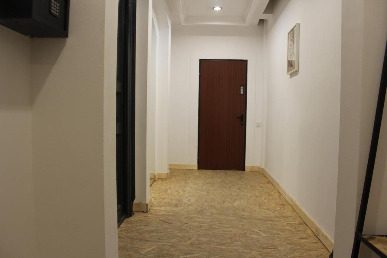 Victoria Poshtel Bucharest Hostel ภายนอก รูปภาพ